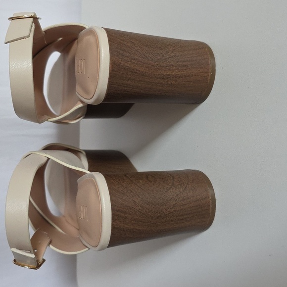 Loft Tan Crossover Platform Sandles.  Size 7 Medium - Picture 2 of 11